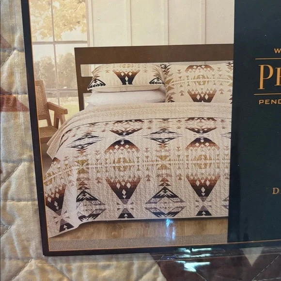 Pendleton Diamond peak quilt set - Picture 2 of 2